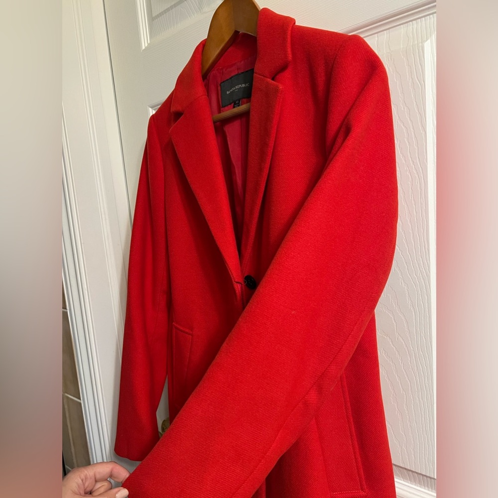 Luxurious soft Banana Republic coat red xs